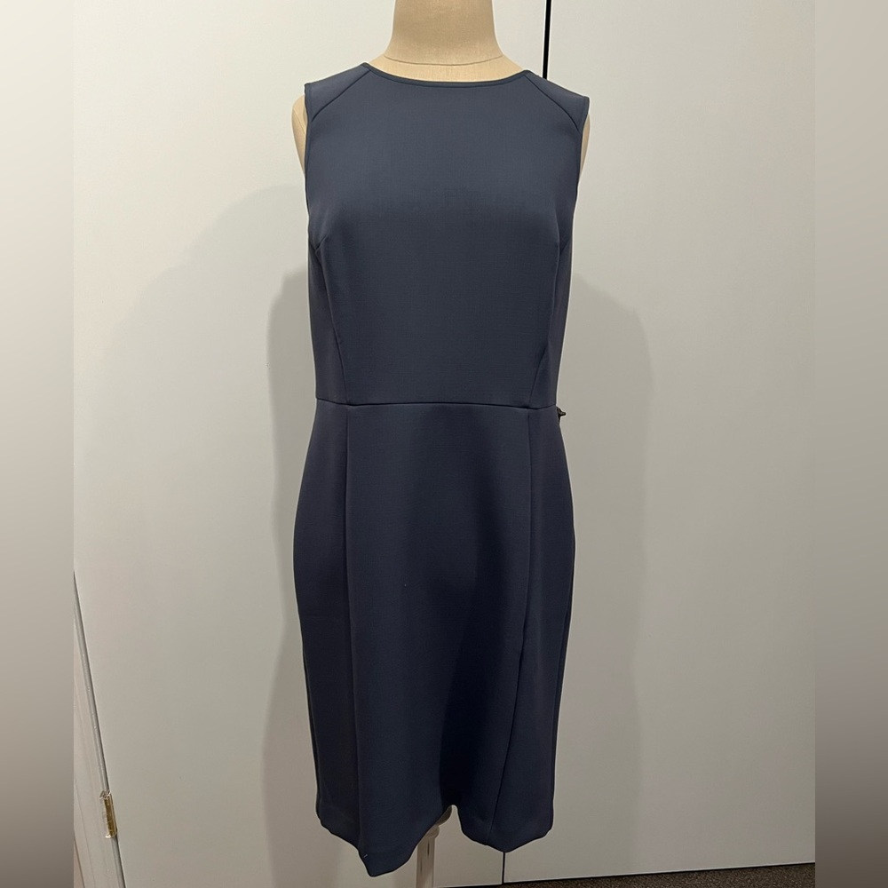 NWT Ann Taylor Loft sleeveless dress, Size 10. Classic style